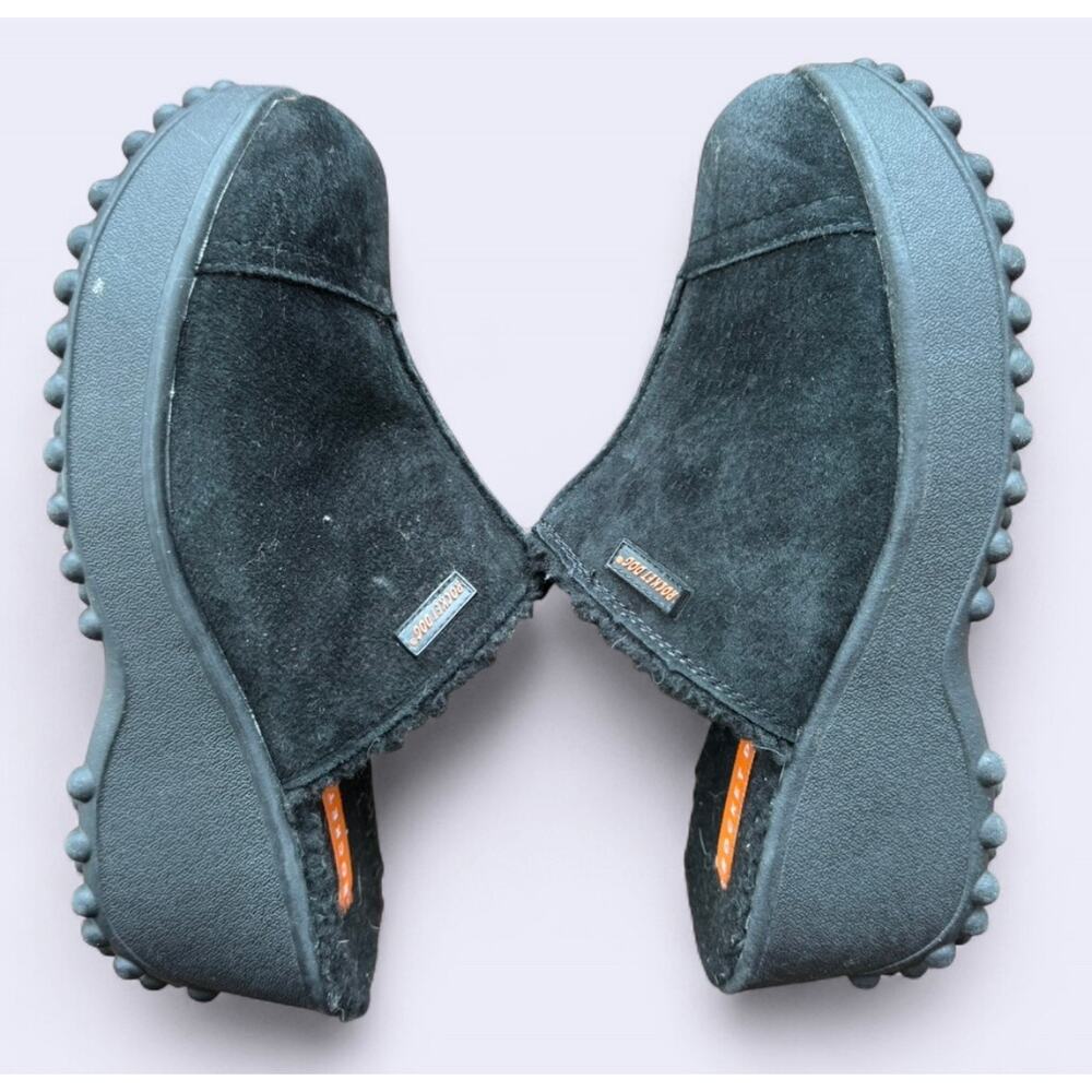 Vintage black rocket dog clogs